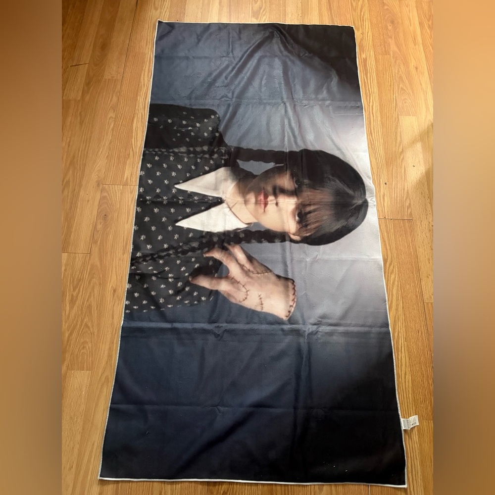Black and White Graphic Bath Towel